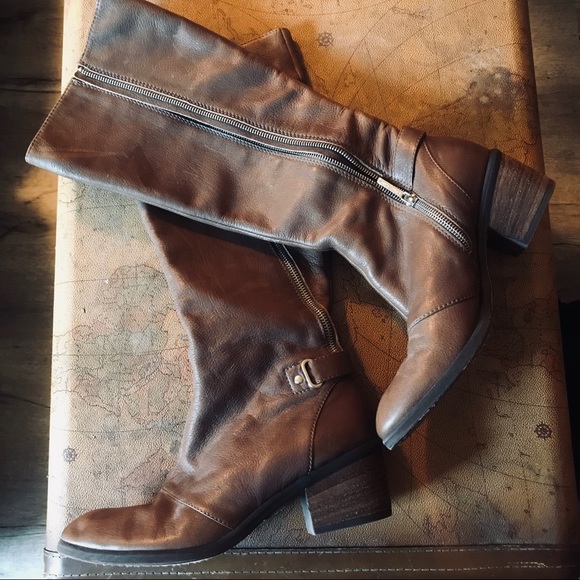 Donald j pliner boots size 7 - Picture 4 of 4
